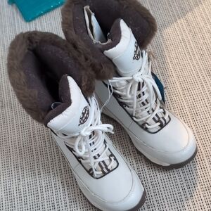 Quest White and Brown Fur-Lined Winter Boots